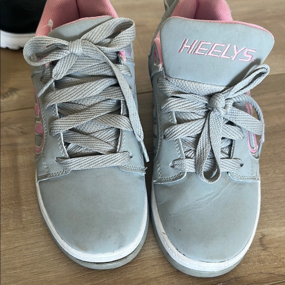 Heelys Gray and Pink Skate Shoes